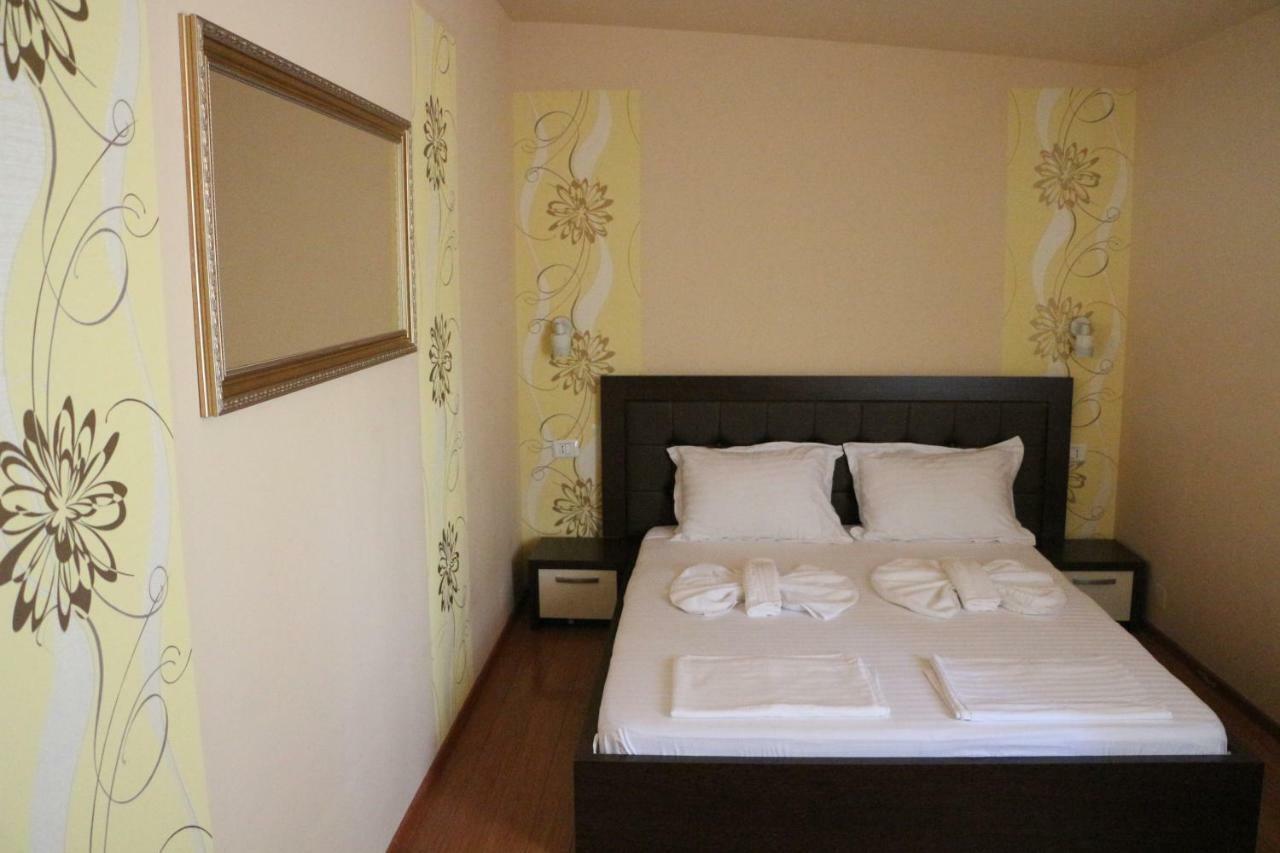 Hotel Caras オラビツァ エクステリア 写真